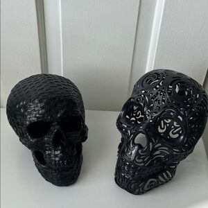 Set of 2 Black Decorative Skulls Halloween Decor